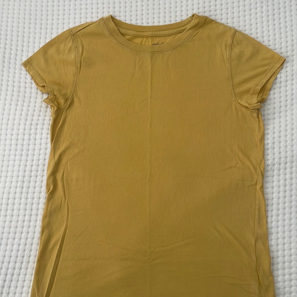 Plain Yellow Tee